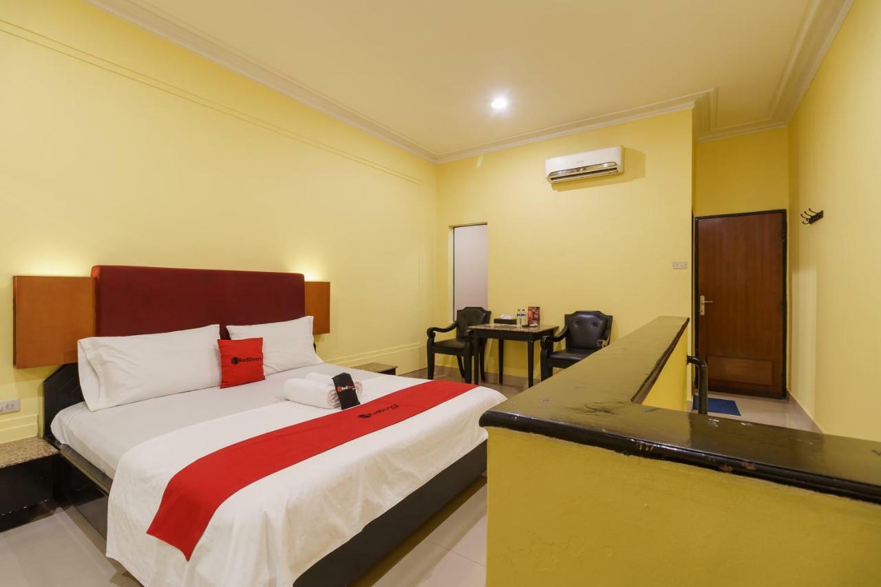 เรดดอร์ซ พลัส เนียร์ อังกอล Hotel จาการ์ตา ภายนอก รูปภาพ