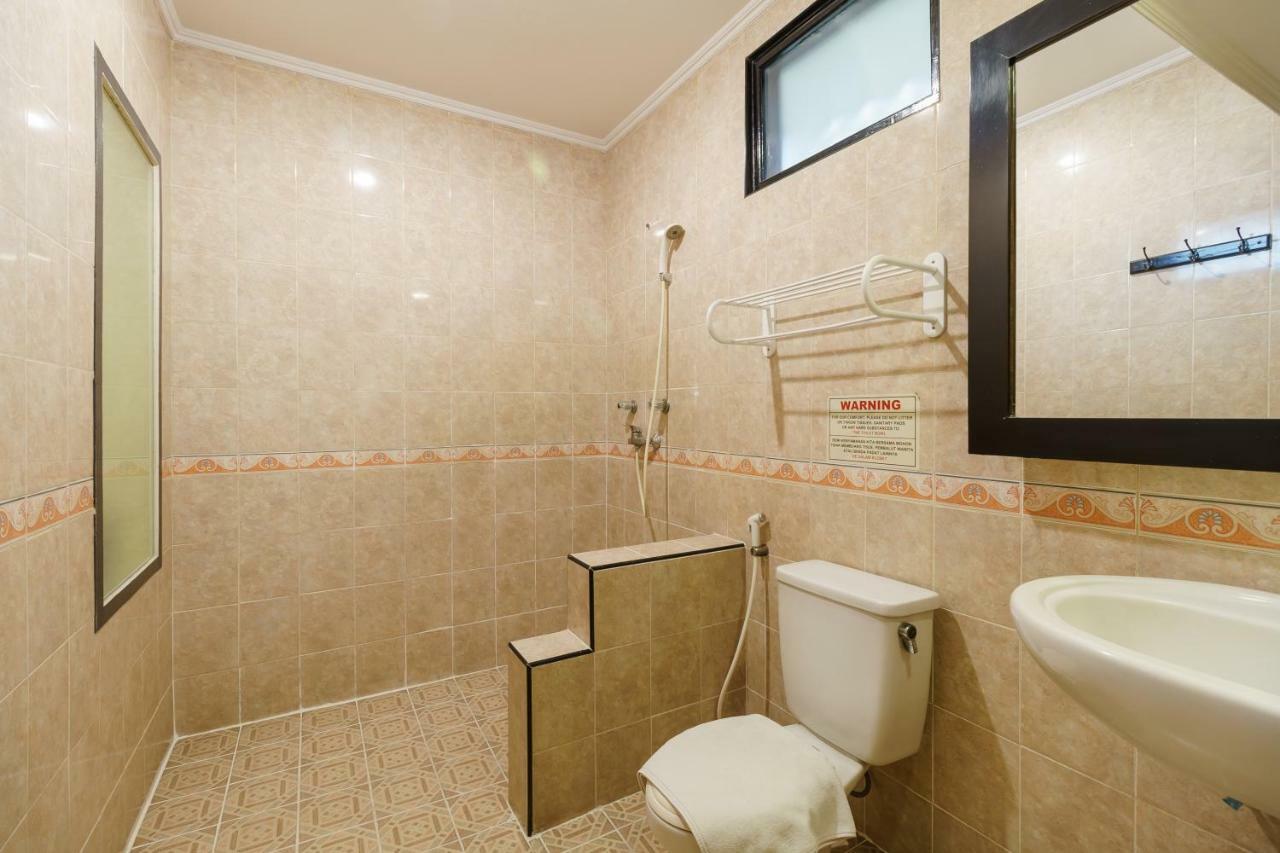 เรดดอร์ซ พลัส เนียร์ อังกอล Hotel จาการ์ตา ภายนอก รูปภาพ